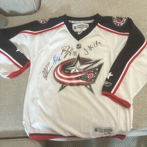 Like new signed Columbus Blue Jacket jersey